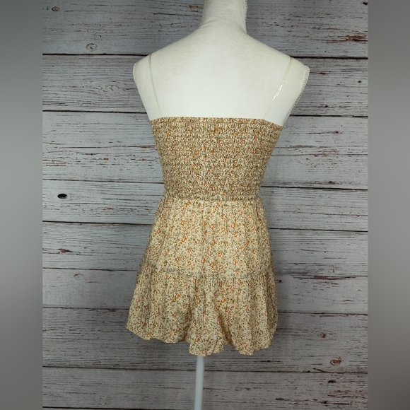 Doe & Rae Shirred Ruffle Top - Picture 6 of 6